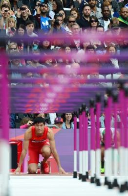 刘翔在奥运会上为什么摔倒了？2012年伦敦奥运会刘翔