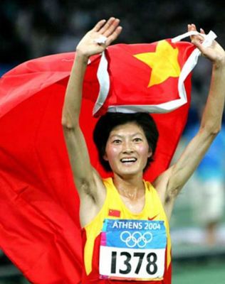 中国第一块田径金牌？中国第一位获得奥运会金牌