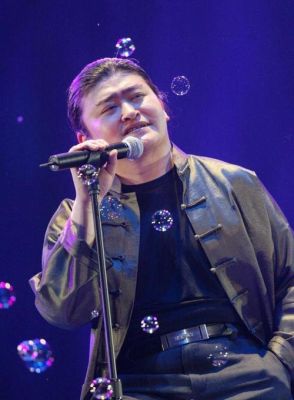 2008奥运会主题歌刘欢演唱？北京奥运会刘欢唱的歌