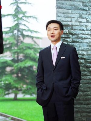 2008奥运会主持人康辉？奥运会双语主持人