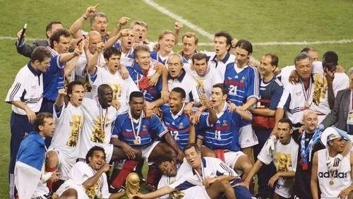 2004年世界杯谁是冠军？04年奥运会美国vs德国