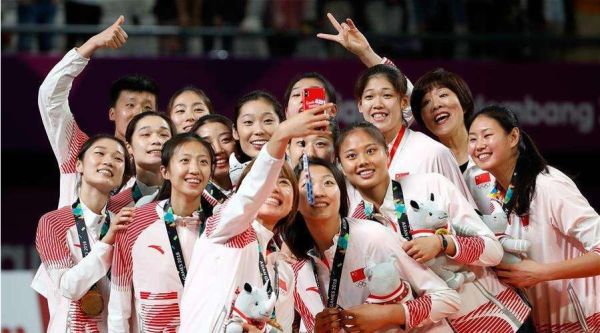 历届奥运会女排冠军、亚军、季军？奥运会女乓