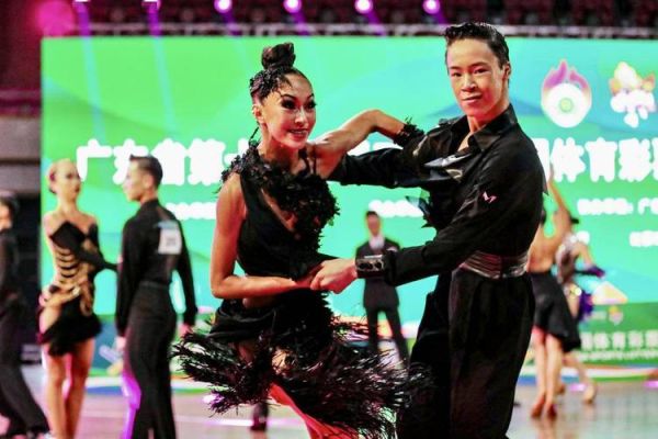 拉丁舞属于奥运的比赛项目吗？霹雳舞入奥运会项目