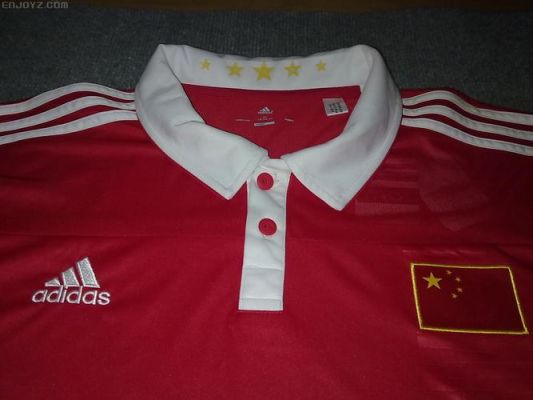 中国国家队运动服由什么品牌提供（阿迪达斯奥运会队服）