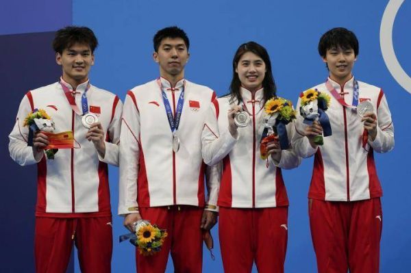 游泳奥运冠军年龄（游泳奥运会年龄）